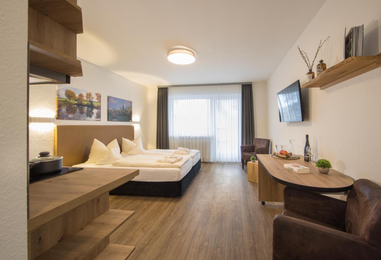 Hotel Am Kurpark Spaeth Бад Виндсхайм Екстериор снимка