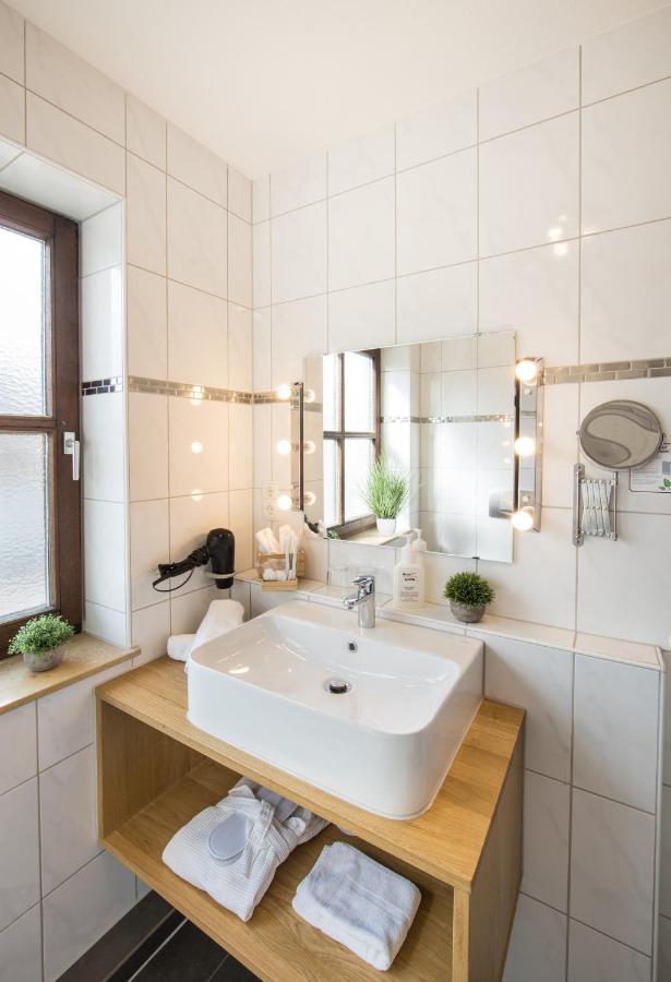 Hotel Am Kurpark Spaeth Бад Виндсхайм Екстериор снимка