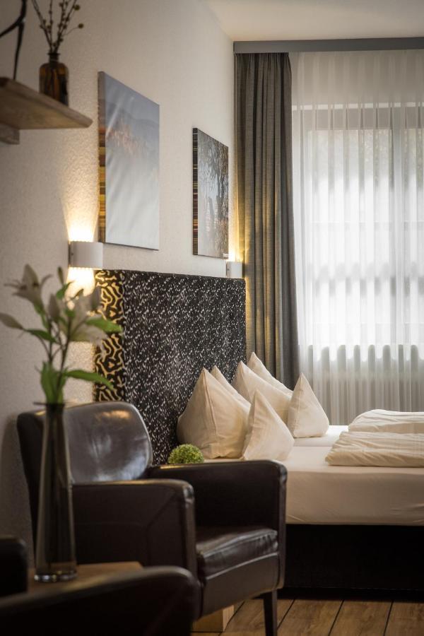 Hotel Am Kurpark Spaeth Бад Виндсхайм Екстериор снимка