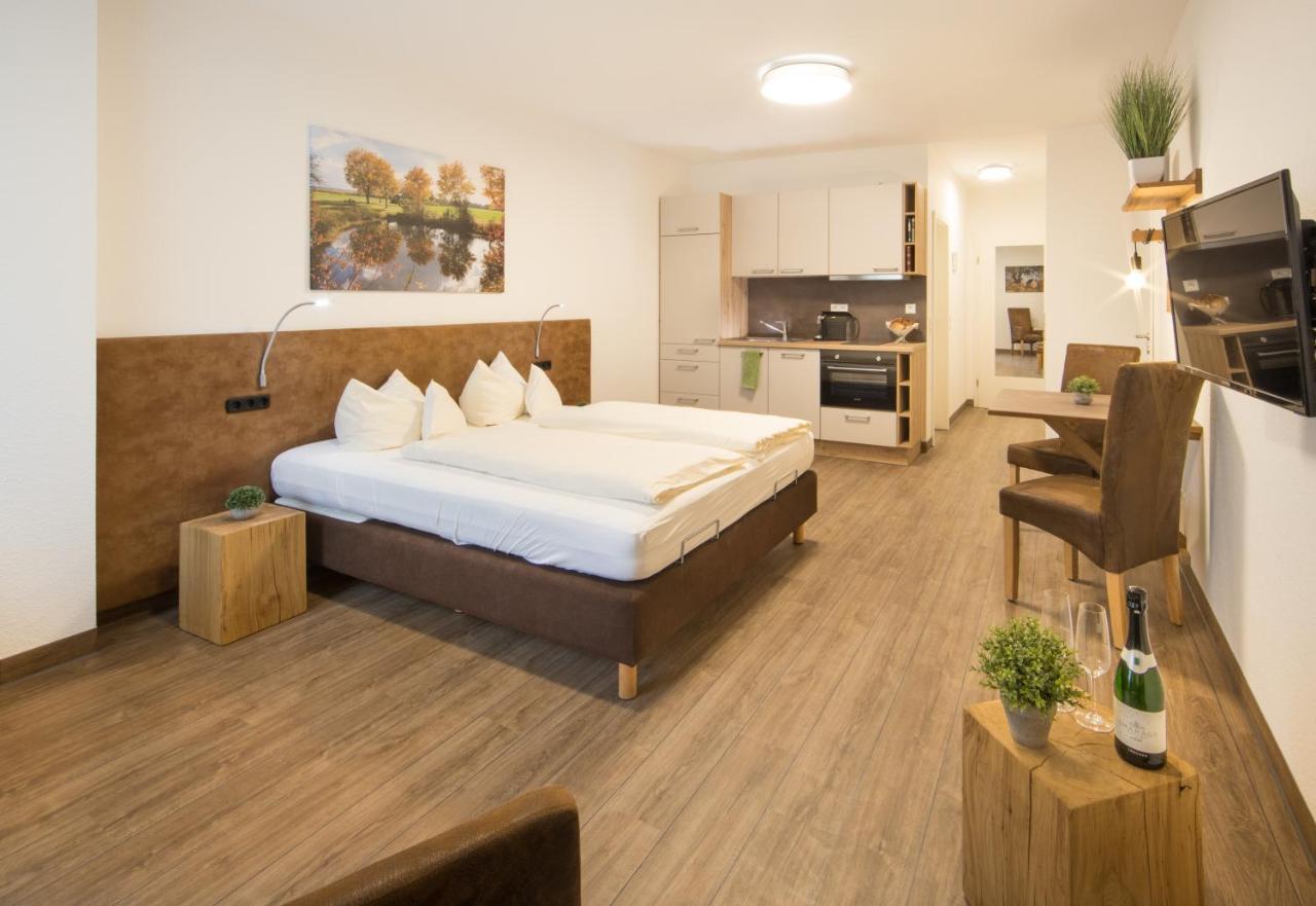 Hotel Am Kurpark Spaeth Бад Виндсхайм Екстериор снимка