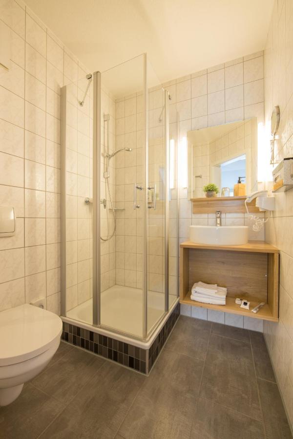 Hotel Am Kurpark Spaeth Бад Виндсхайм Екстериор снимка