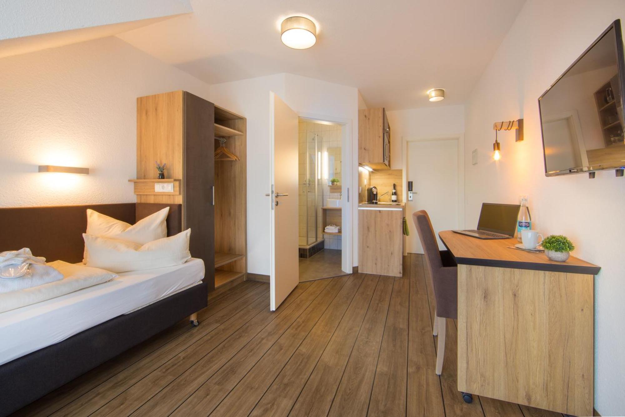 Hotel Am Kurpark Spaeth Бад Виндсхайм Екстериор снимка