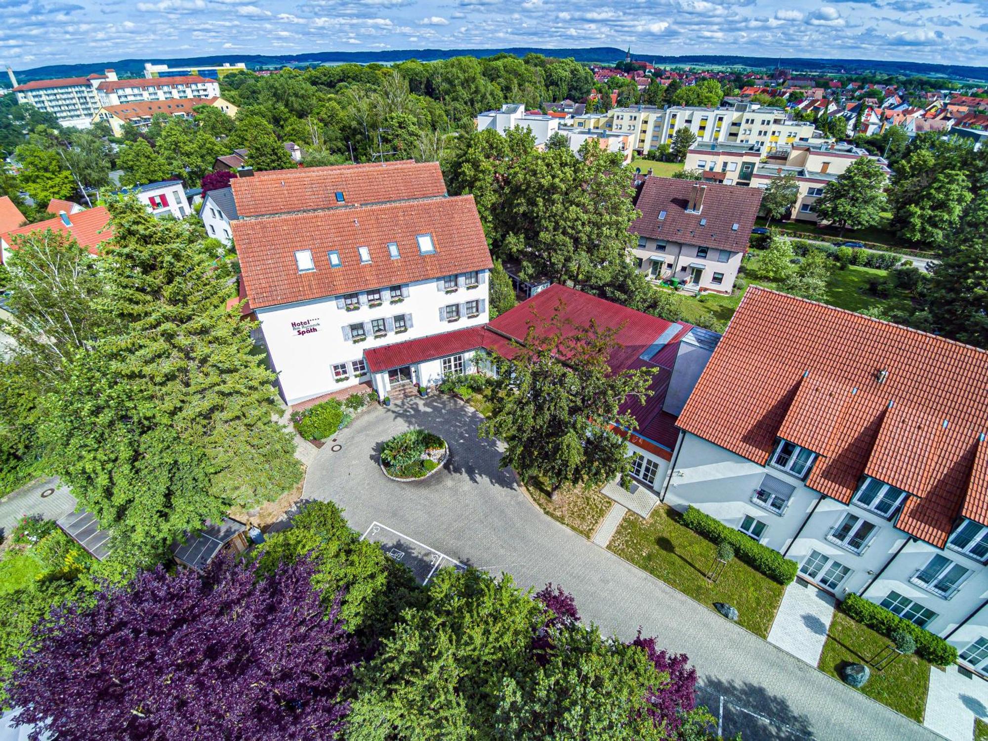 Hotel Am Kurpark Spaeth Бад Виндсхайм Екстериор снимка