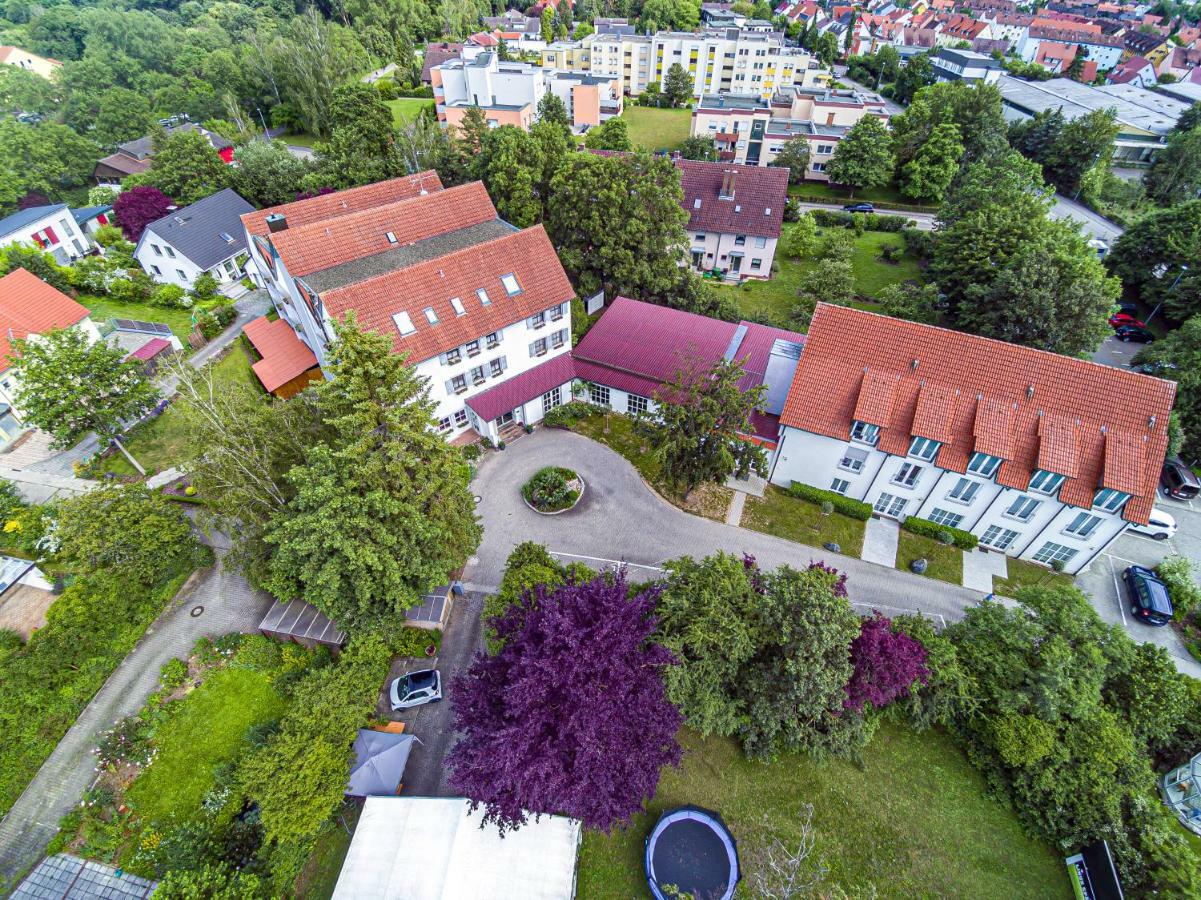 Hotel Am Kurpark Spaeth Бад Виндсхайм Екстериор снимка