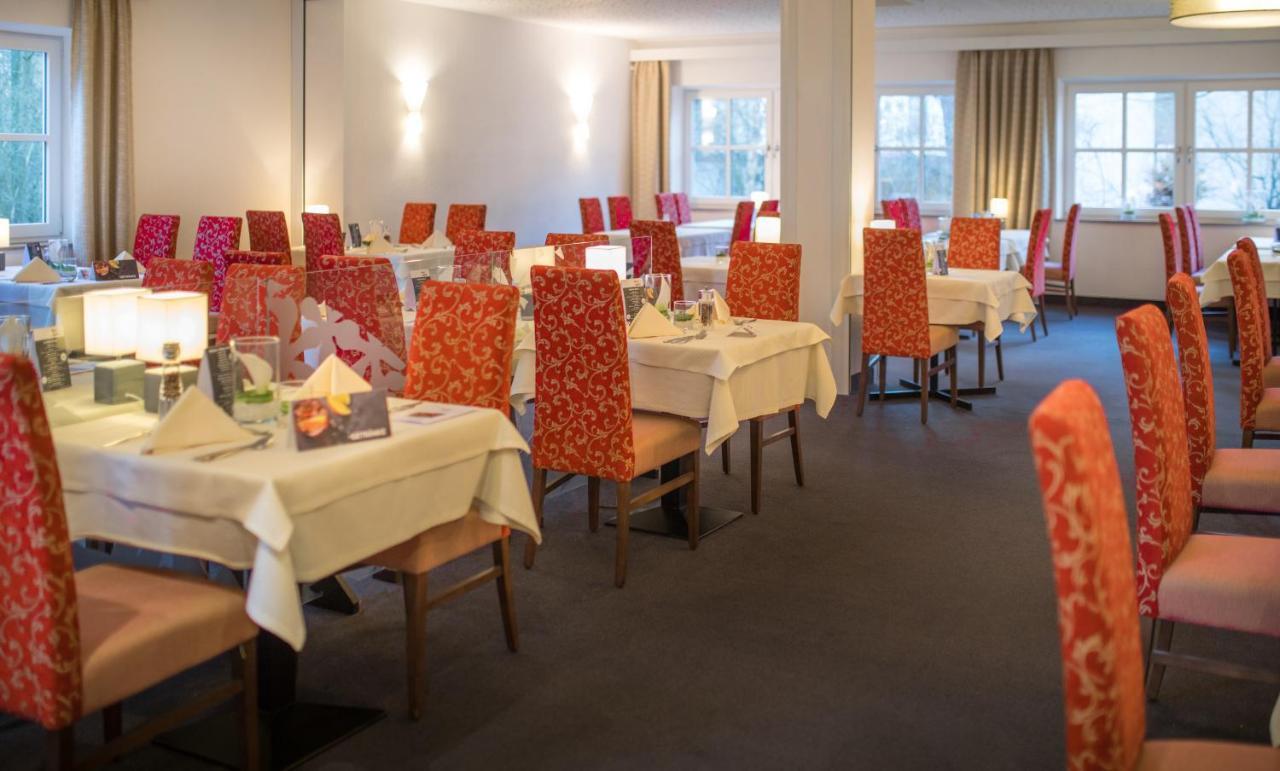 Hotel Am Kurpark Spaeth Бад Виндсхайм Екстериор снимка