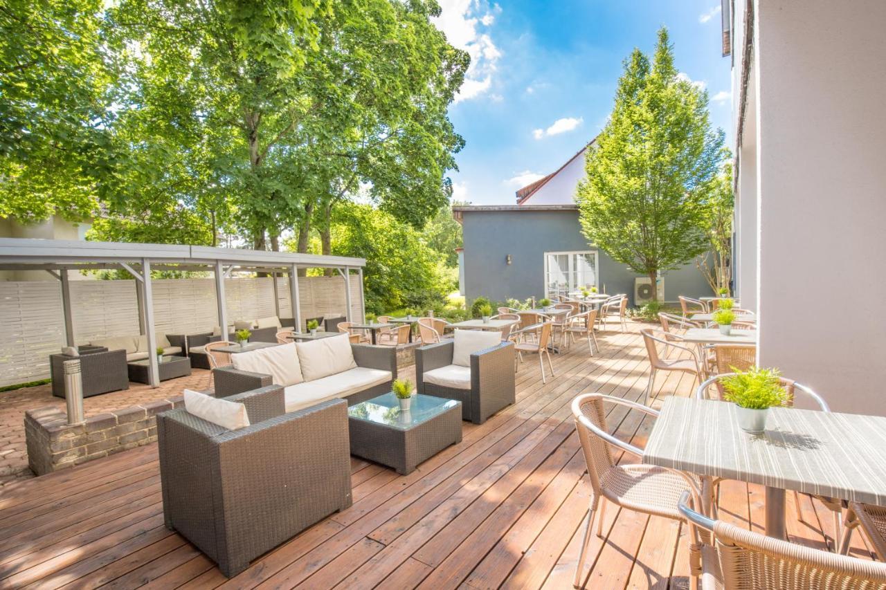 Hotel Am Kurpark Spaeth Бад Виндсхайм Екстериор снимка